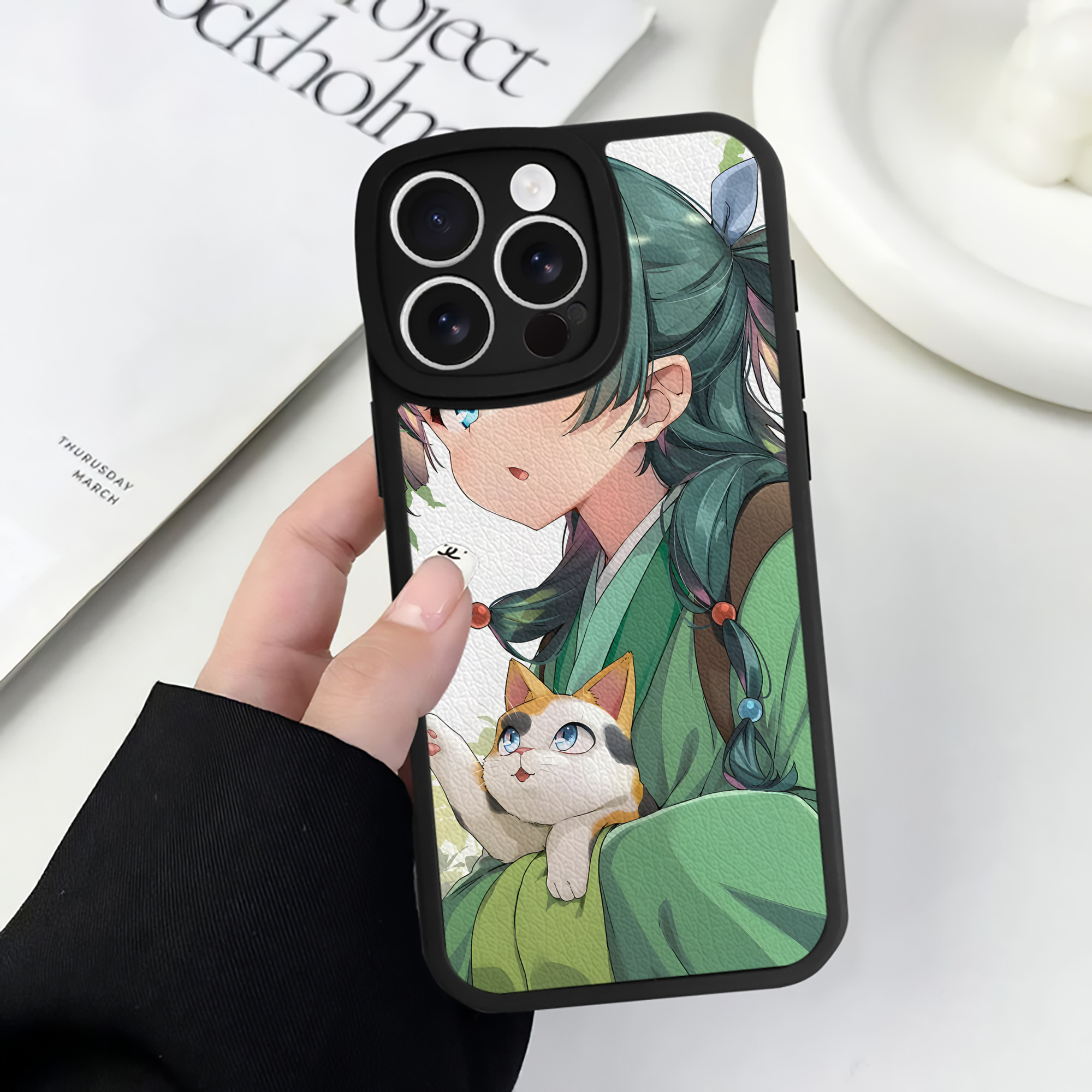 （画像用） 薬屋のひとりごと The Apothecary Diaries 【iPhone 16シリーズ対応】シリコンスマホケース（レザー調） 材質：シリコン